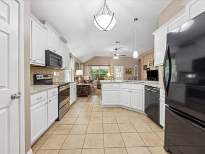 Property photo 5 at 230 Middle Creek CRK - 3 bed 2 bath home