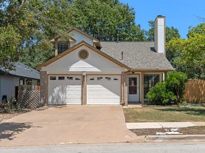 Property photo 2 at 2300 Dowd LN - 3 bed 2 bath home