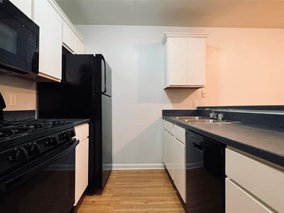 Photo 3 of 11 at 2301 Ohlen RD Unit #109 - 3 bed 2 bath home