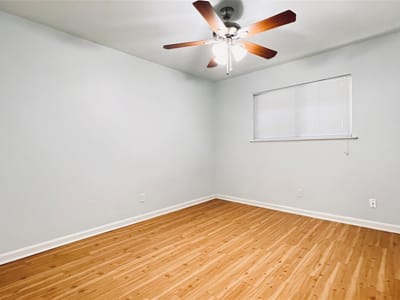 Photo 4 of 11 at 2301 Ohlen RD Unit #109 - 3 bed 2 bath home