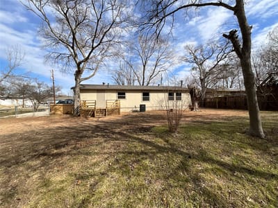 Primary bedroom at 2301 Sumac LN - 3 bed 2 bath home