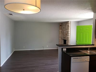 Living area at 2304 Cedrick Cv - Tanglewood Forest Sec 03, Austin, TX