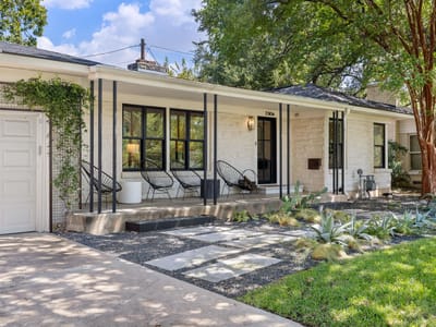 Property photo 2 at 2304 Greenlee DR - 3 bed 3 bath home