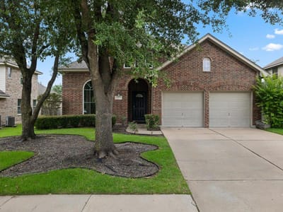 Living area at 2304 Village View LOOP - 4 bed 3 bath home