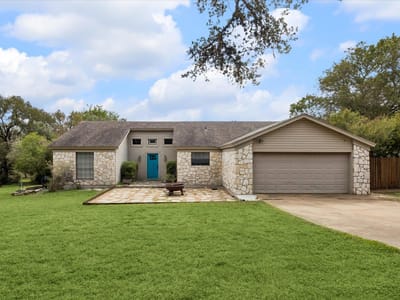 Photo 2 of 21 at 2307 Sparrow DR - 3 bed 2 bath home