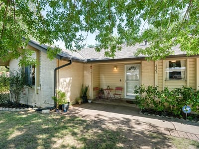 Property photo 2 at 2307 Valley High CIR - 3 bed 2 bath home