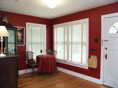 Living area at 2309 Forest Ave - 3 bed 3 bath home