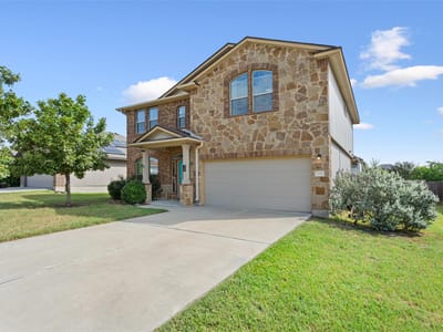 Living area at 231 Druse Ln - 4 bed 2 bath home