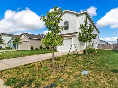 Property photo 3 at 231 Gabbro GDNS - 4 bed 2 bath home
