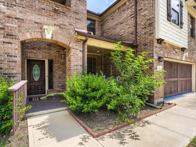 Property photo 2 at 2310 McKendrick DR - 5 bed 3 bath home
