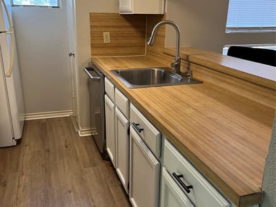 Property photo 4 at 2311 W Nueces ST Unit #301 - 1 bed 1 bath home