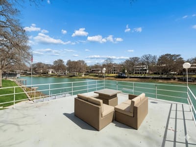 Living area at 2319 Terminal Loop Rd - 6 bed 6 bath home