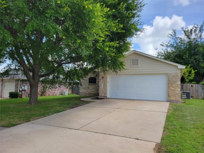 Kitchen at 2328 Friarcreek LOOP - 3 bed 2 bath home