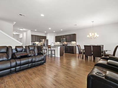 Property photo 4 at 233 Trellis BLVD - 4 bed 2 bath home