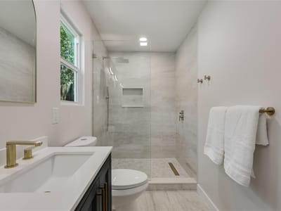 Property photo 4 at 2333 Aldford DR - 3 bed 2 bath home