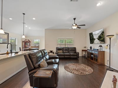 Property photo 4 at 234 Freeman Ranch ST - 3 bed 2 bath home
