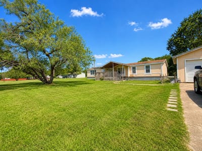 Property photo 2 at 235 Cedar Creek CIR - 3 bed 2 bath home