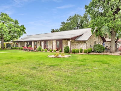Primary bedroom at 236 Olde Oak Dr - 4 bed 2 bath home