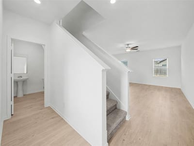 Living area at 237 Fairlawn WAY - 3 bed 2 bath home