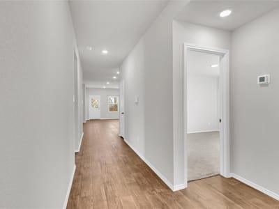 Property photo 4 at 238 Sickle LOOP - 4 bed 2 bath home