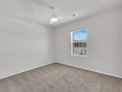 Property photo 5 at 238 Sickle LOOP - 4 bed 2 bath home