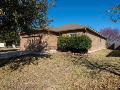 Living area at 238 Wells BND - 3 bed 2 bath home