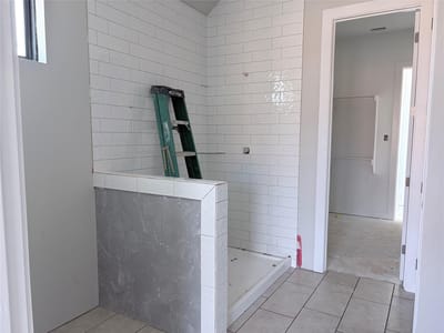 Primary bedroom at 239 West Faulkner ST - 4 bed 3 bath home