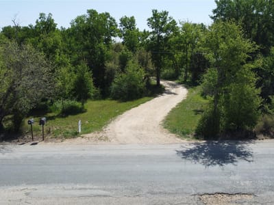 Photo 5 of 16 at 240 County Road 344 - Jarrell, Jarrell, TX