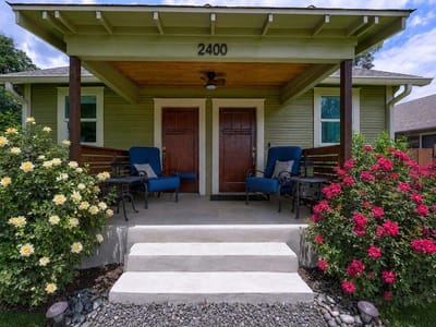Property photo 2 at 2400 Canterbury ST - 3 bed 2 bath home
