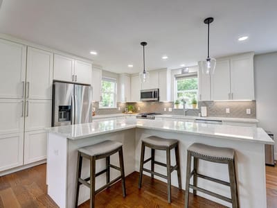 Property photo 4 at 2400 Canterbury ST - 3 bed 2 bath home