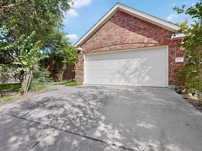 Living area at 2400 White Stallion WAY - 4 bed 2 bath home