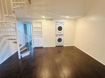 Living area at 2401 Leon ST Unit #307 - 4 bed 2 bath home