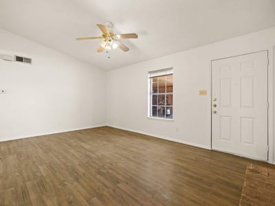 Property photo 5 at 2402 Cottonwood DR - Crestview Add, Georgetown, TX