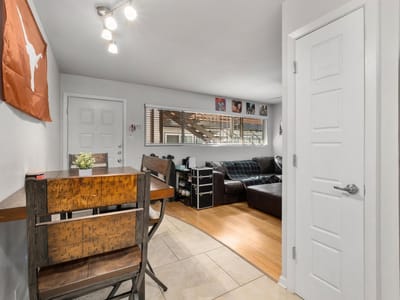 Living area at 2404 Longview St Unit #105 - 1 bed 1 bath home