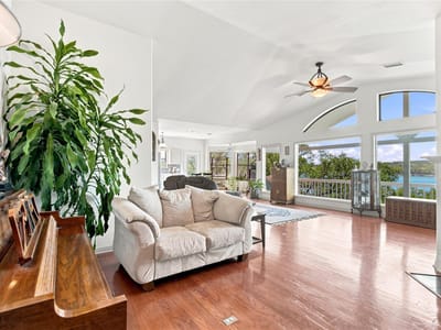 Property photo 5 at 2406 Patriot DR - 3 bed 2 bath home