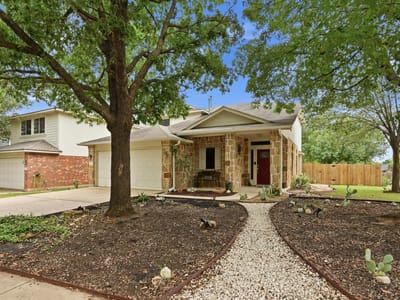 Living area at 2407 Wilma Rudolph Rd - 3 bed 2 bath home