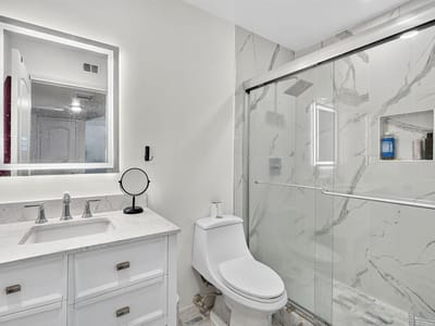 Photo 3 of 19 at 2408 Longview ST Unit #109 - 2 bed 1 bath home