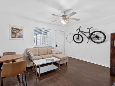 Photo 4 of 19 at 2408 Longview ST Unit #109 - 2 bed 1 bath home