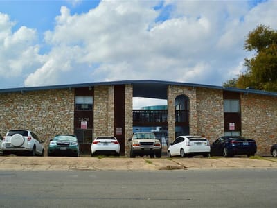 Property photo 2 at 2408 Longview ST Unit #110 - 2 bed 1 bath home