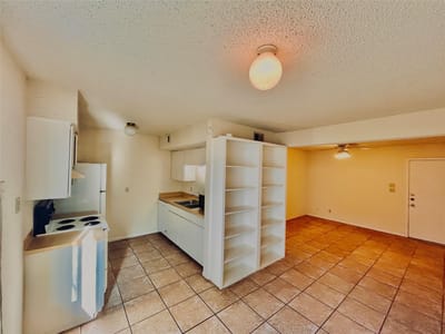 Property photo 4 at 2408 Longview ST Unit #110 - 2 bed 1 bath home