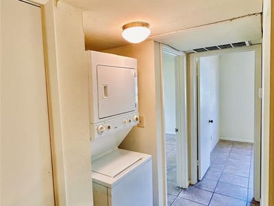 Property photo 5 at 2408 Longview ST Unit #110 - 2 bed 1 bath home