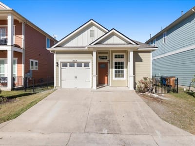 Living area at 2408 Vintage Stave Rd Unit #101 - 2 bed 2 bath home