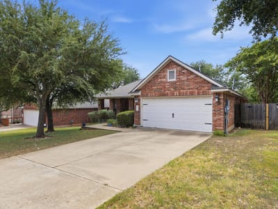 Property photo 2 at 2409 Silver Spur LN - 3 bed 2 bath home