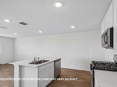 Property photo 5 at 241 Palestine TRL - 4 bed 2 bath home