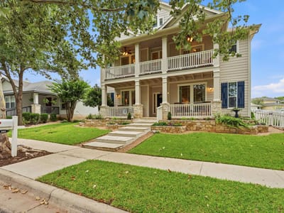 Property photo 3 at 241 Skinner - 5 bed 2 bath home