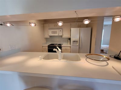 Primary bedroom at 2410 Enfield Rd Unit #7 - 1 bed 1 bath home