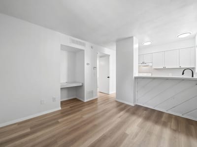 Living area at 2410  Longview St  #D-202 - 1 bed 1 bath home