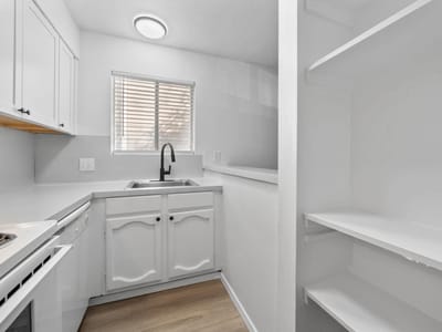 Bathroom at 2410  Longview St  #D-202 - 1 bed 1 bath home