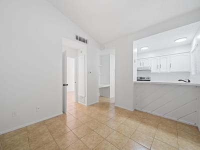 Living area at 2410  Longview St  #D-301 - 1 bed 1 bath home