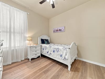 Photo 5 of 40 at 2411 Waizel WAY - 3 bed 2 bath home